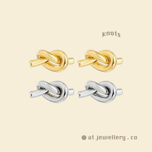 KNOT Stud Earrings Silver / Gold